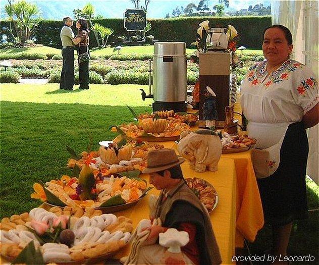 Puertolago Country Inn & Resort Отавало Ресторант снимка