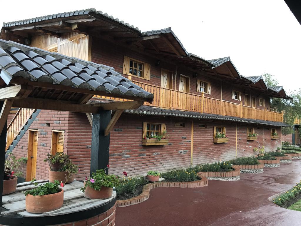 Puertolago Country Inn & Resort Отавало Екстериор снимка