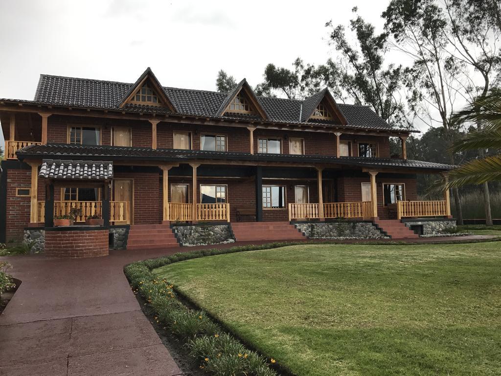 Puertolago Country Inn & Resort Отавало Екстериор снимка