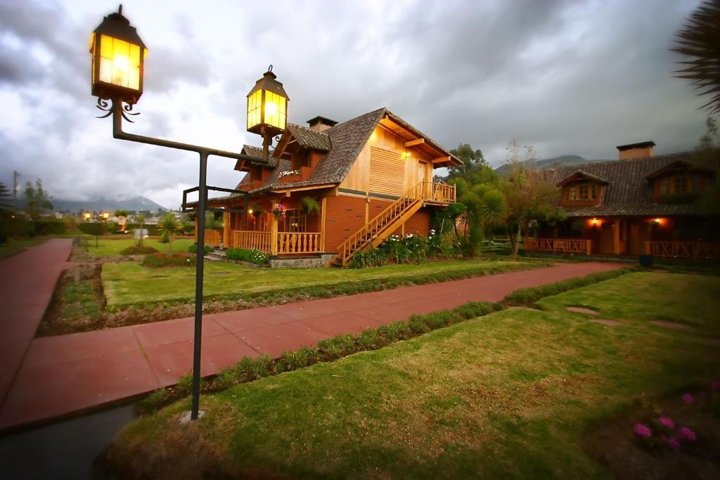 Puertolago Country Inn & Resort Отавало Екстериор снимка